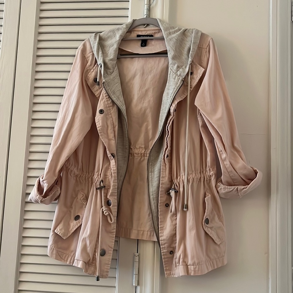 Torrid Size 1 Pale Pink and Grey Light Jacket 🌸